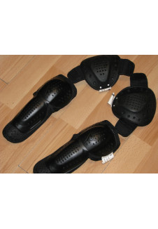 Мотозащита Dainese в куртку 30євро