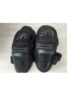Мотонаколінники Leatt Knee Guard 3DF Hybrid Black p.S\M 70євро