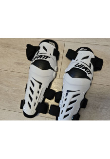 Мотонаколінники Leatt Dual Axis p. S\M 80євро